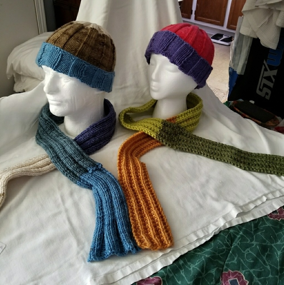 Mutli-colored scarf and hat sets.